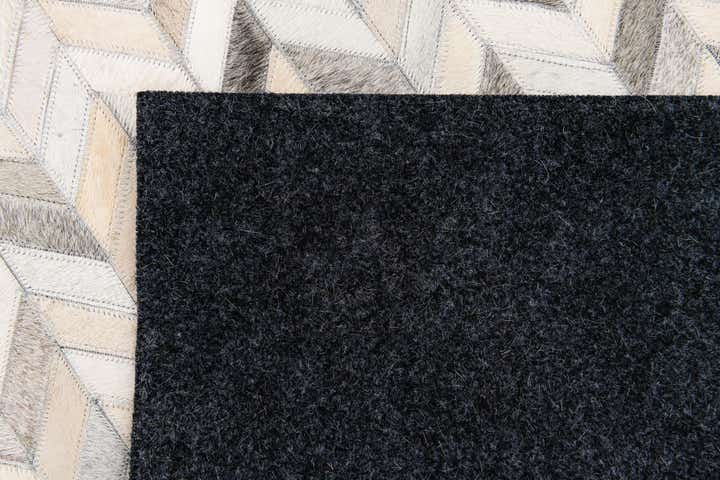 4' 7 x 6' 8 Cowhide Stocks Rug