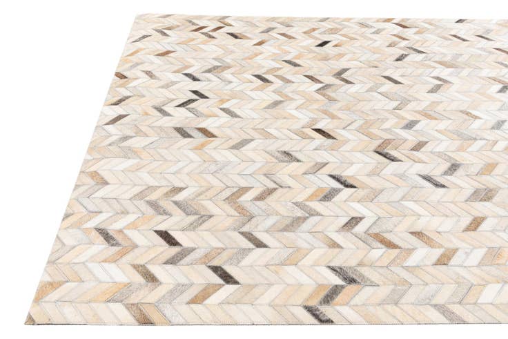 Detail image of 4' 7 x 6' 7 Cowhide Stocks Rug