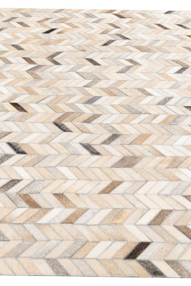 Detail image of 4' 7 x 6' 7 Cowhide Stocks Rug