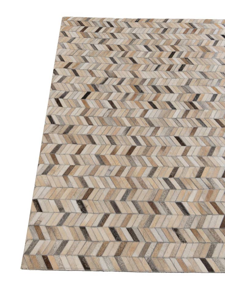 Detail image of 4' 8 x 6' 8 Cowhide Stocks Rug