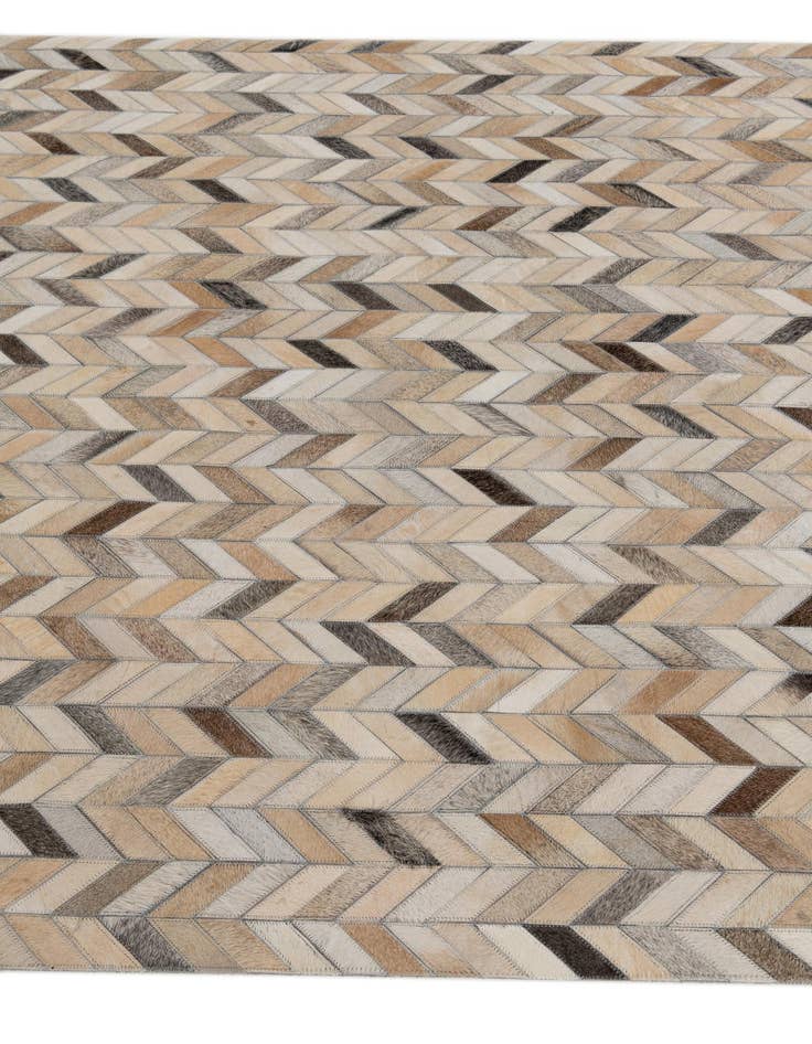 Detail image of 4' 8 x 6' 8 Cowhide Stocks Rug