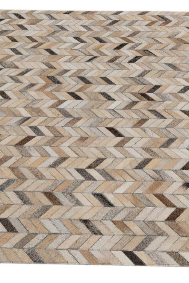 Detail image of 4' 8 x 6' 8 Cowhide Stocks Rug