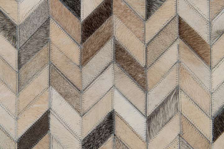 4' 8 x 6' 8 Cowhide Stocks Rug