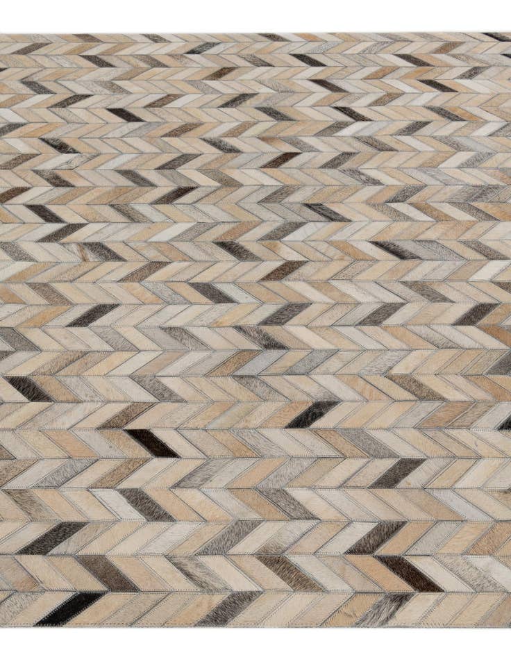 Detail image of 4' 8 x 6' 7 Cowhide Stocks Rug