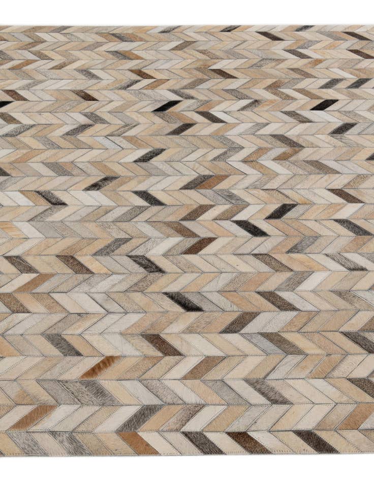 Detail image of 4' 8 x 6' 7 Cowhide Stocks Rug