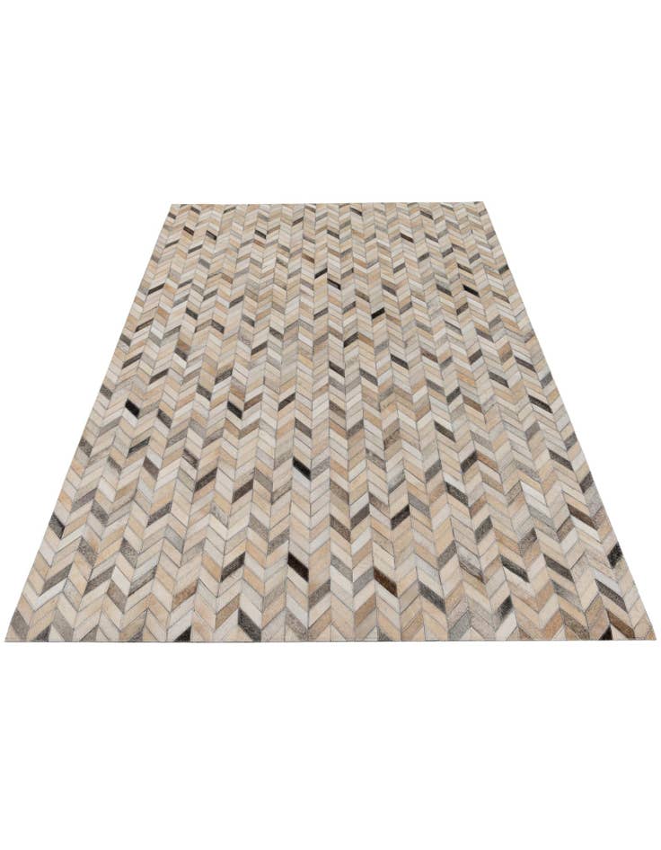 Detail image of 4' 8 x 6' 7 Cowhide Stocks Rug