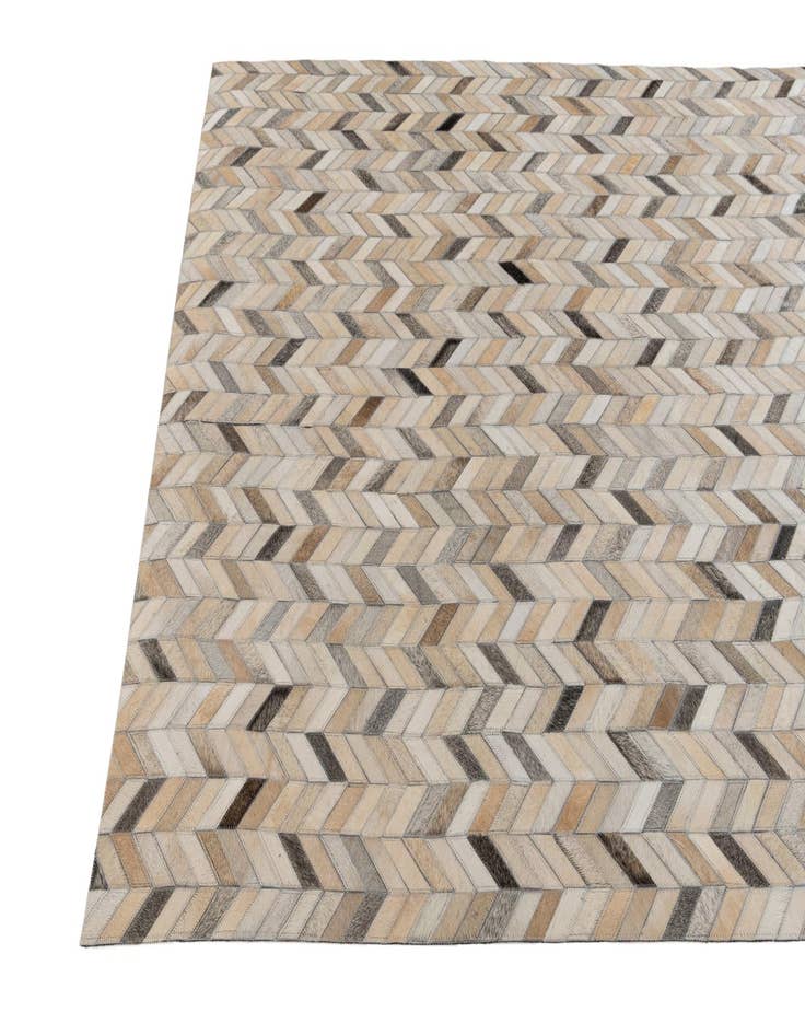 Detail image of 4' 8 x 6' 7 Cowhide Stocks Rug