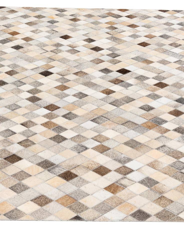 Detail image of 4' 7 x 6' 7 Cowhide Stocks Rug