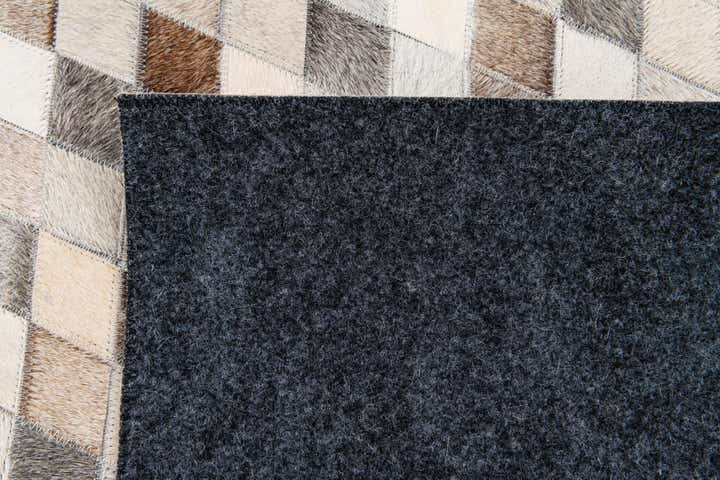 4' 7 x 6' 7 Cowhide Stocks Rug