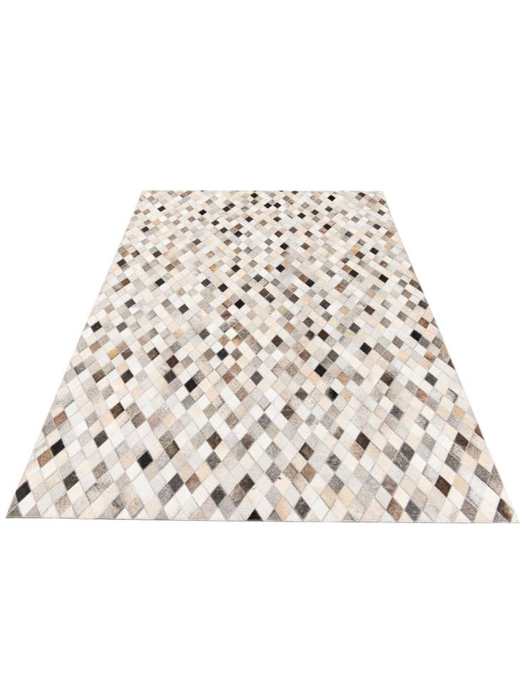 Detail image of 4' 8 x 6' 8 Cowhide Stocks Rug