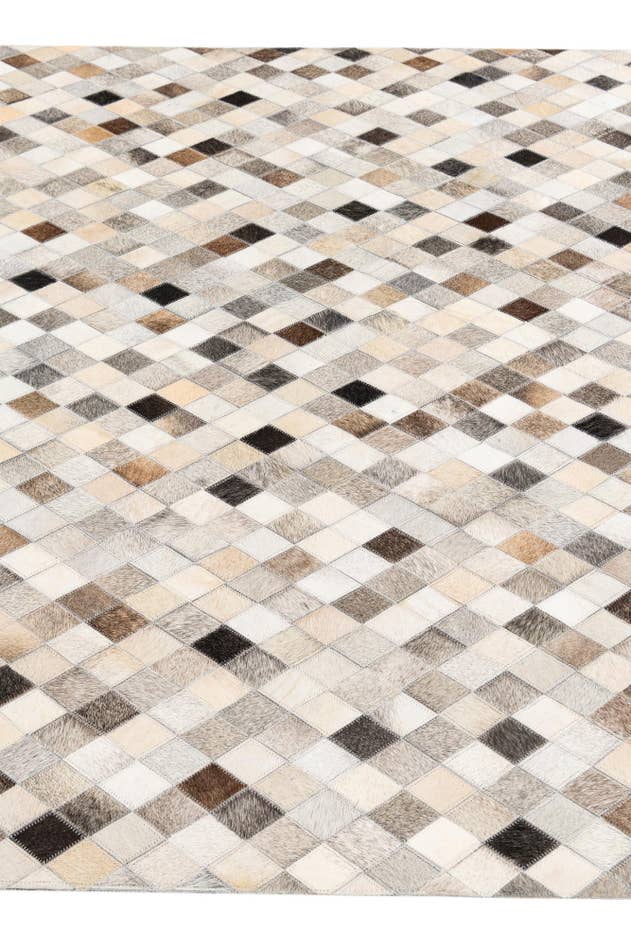 Detail image of 4' 8 x 6' 8 Cowhide Stocks Rug