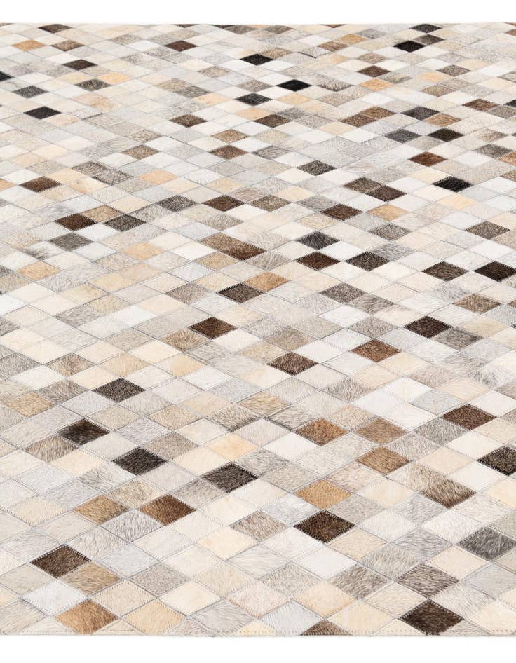 Detail image of 4' 9 x 6' 9 Cowhide Stocks Rug