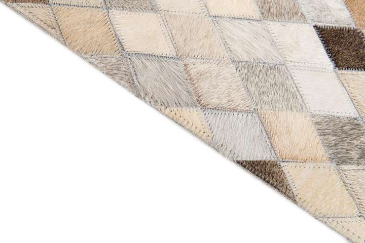 4' 9 x 6' 9 Cowhide Stocks Rug