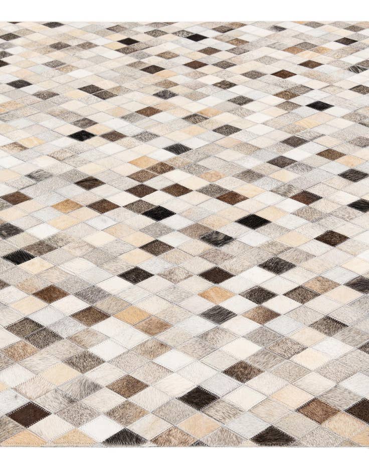 Detail image of 4' 7 x 6' 8 Cowhide Stocks Rug