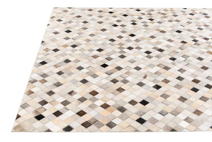 Detail image of 4' 7 x 6' 6 Cowhide Stocks Rug