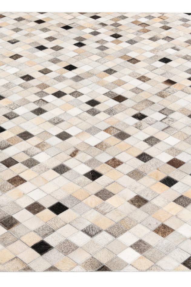 Detail image of 4' 7 x 6' 6 Cowhide Stocks Rug