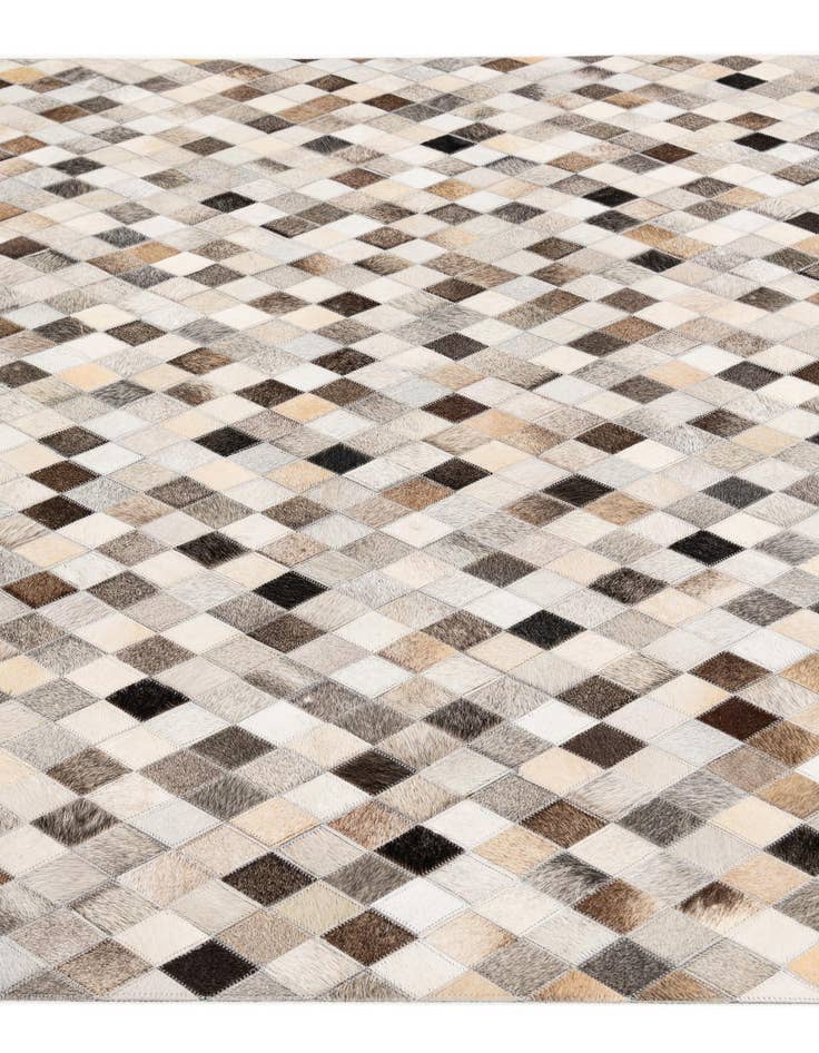 Detail image of 4' 7 x 6' 7 Cowhide Stocks Rug