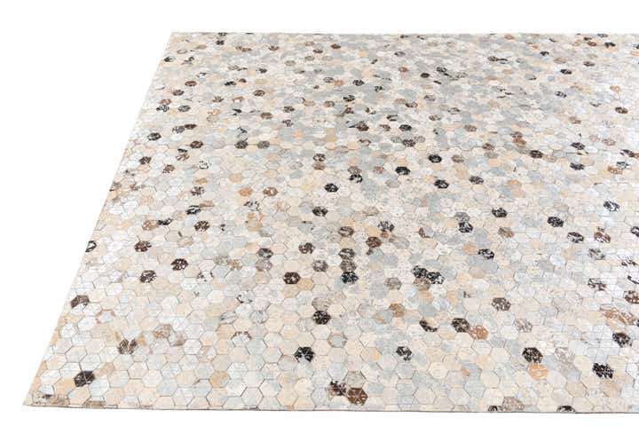 4' 9 x 6' 9 Cowhide Stocks Rug