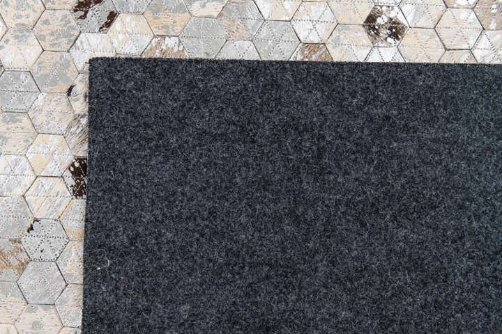 4' 9 x 6' 9 Cowhide Stocks Rug