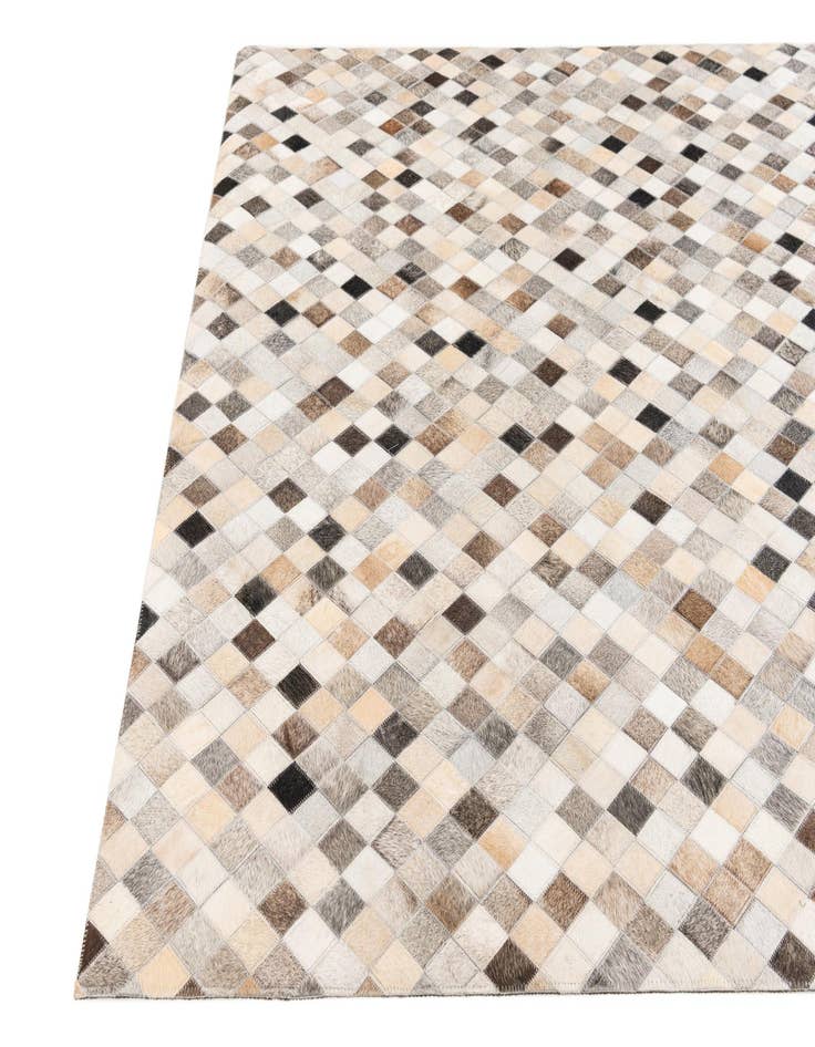 Detail image of 4' 8 x 6' 7 Cowhide Stocks Rug