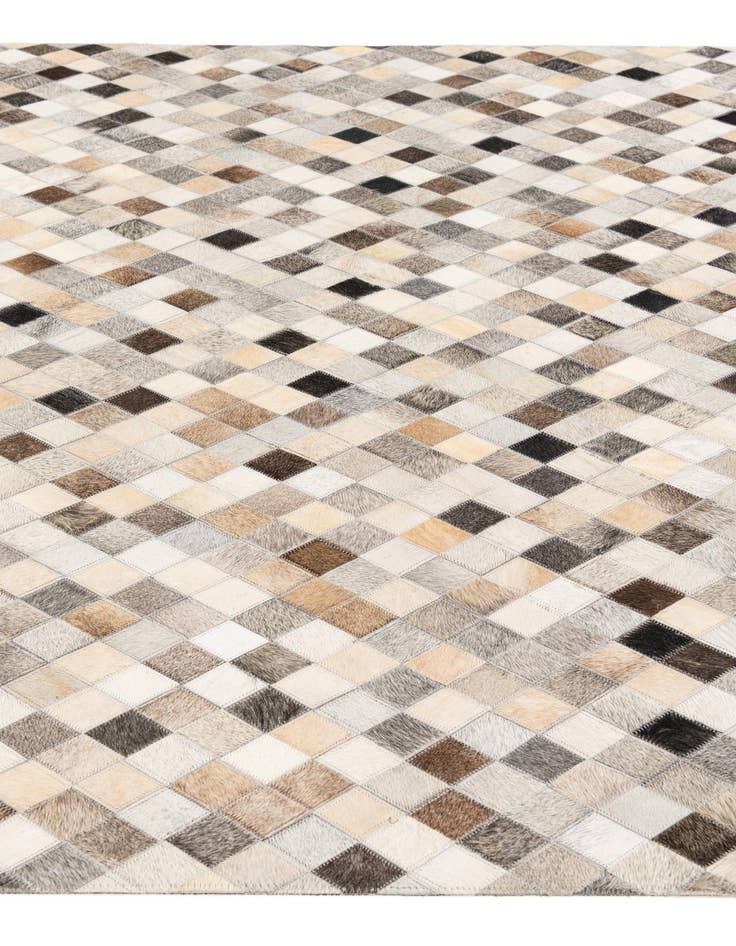 Detail image of 4' 8 x 6' 7 Cowhide Stocks Rug