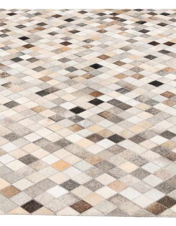 Detail image of 4' 7 x 6' 7 Cowhide Stocks Rug