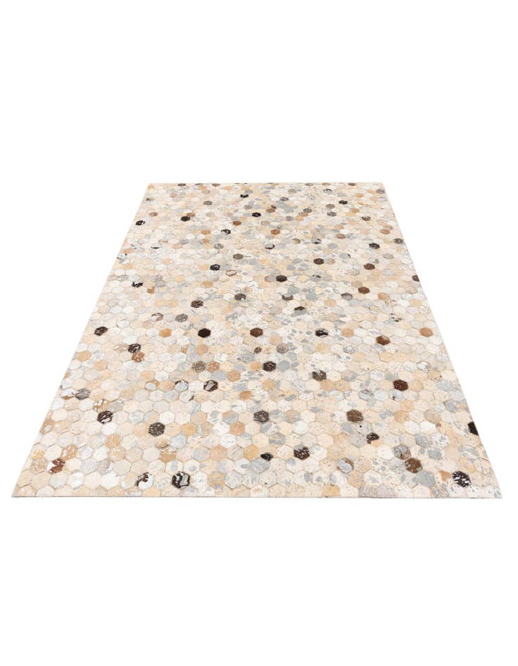 Detail image of 4' 7 x 6' 7 Cowhide Stocks Rug