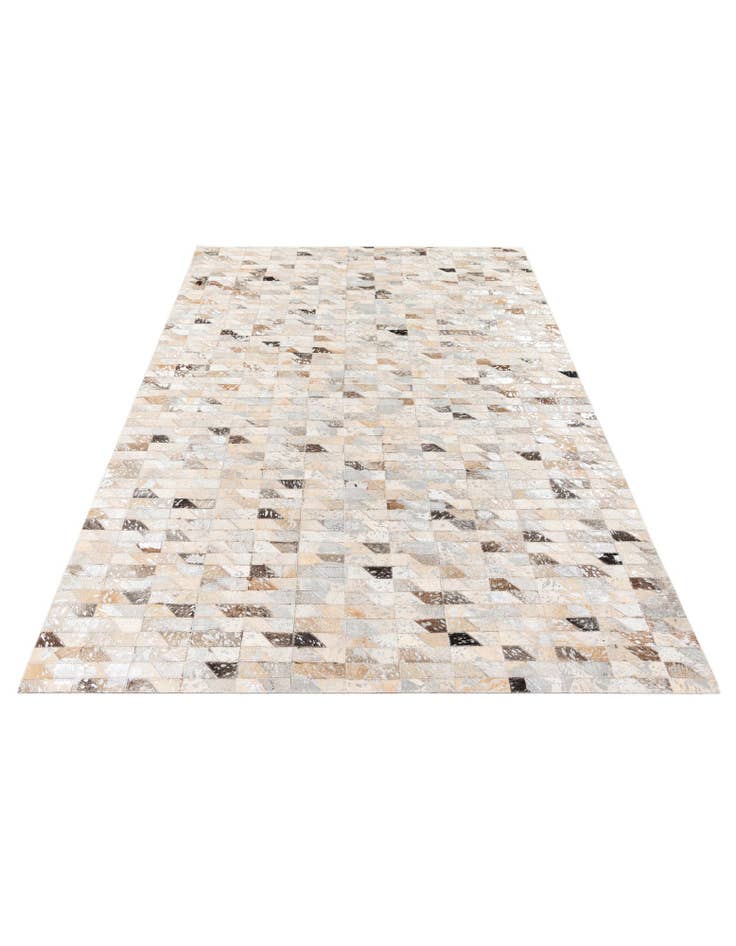 Detail image of 4' 6 x 6' 8 Cowhide Stocks Rug