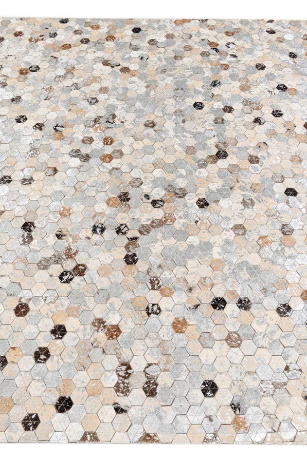 Detail image of 4' 9 x 6' 9 Cowhide Stocks Rug