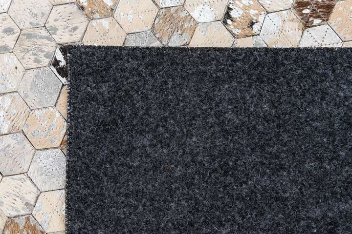 4' 9 x 6' 9 Cowhide Stocks Rug