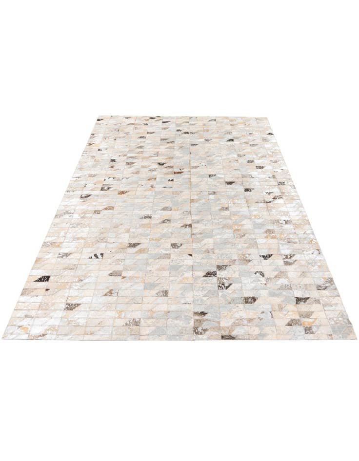 Detail image of 4' 6 x 6' 6 Cowhide Stocks Rug