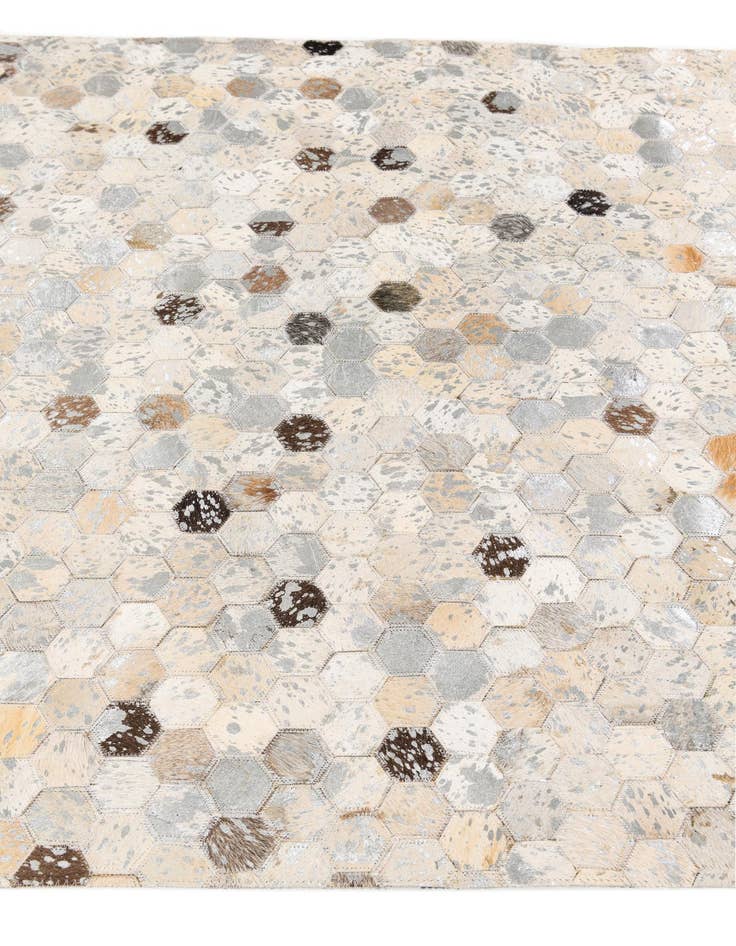 Detail image of 4' x 5' 7 Cowhide Stocks Rug