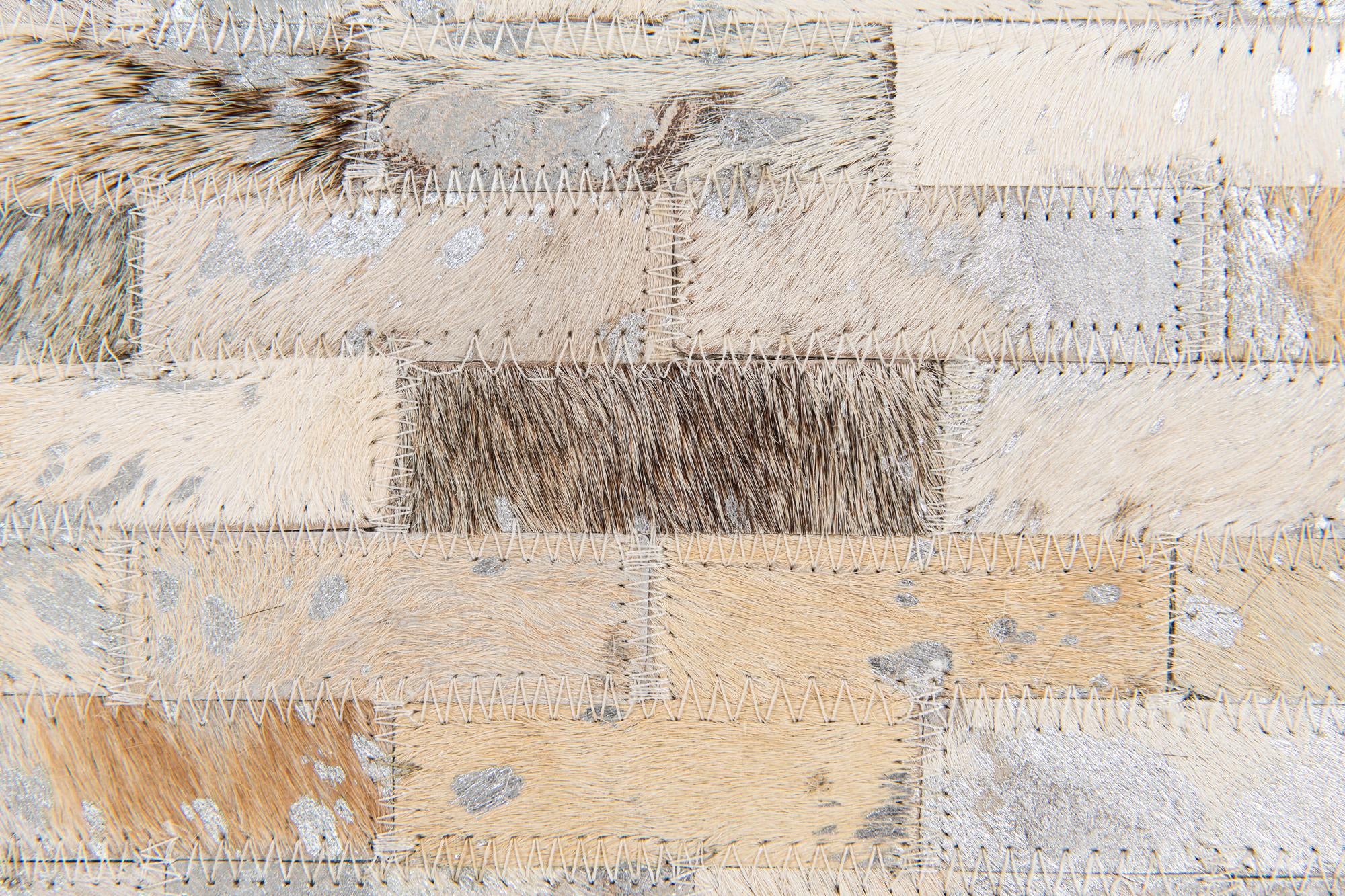 4' x 4' 8 Cowhide Stocks Rug