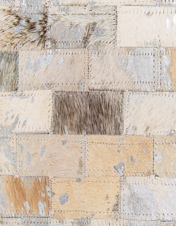 Detail image of 4' x 4' 8 Cowhide Stocks Rug