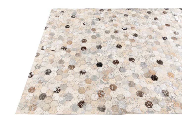 Detail image of 4' x 5' 7 Cowhide Stocks Rug