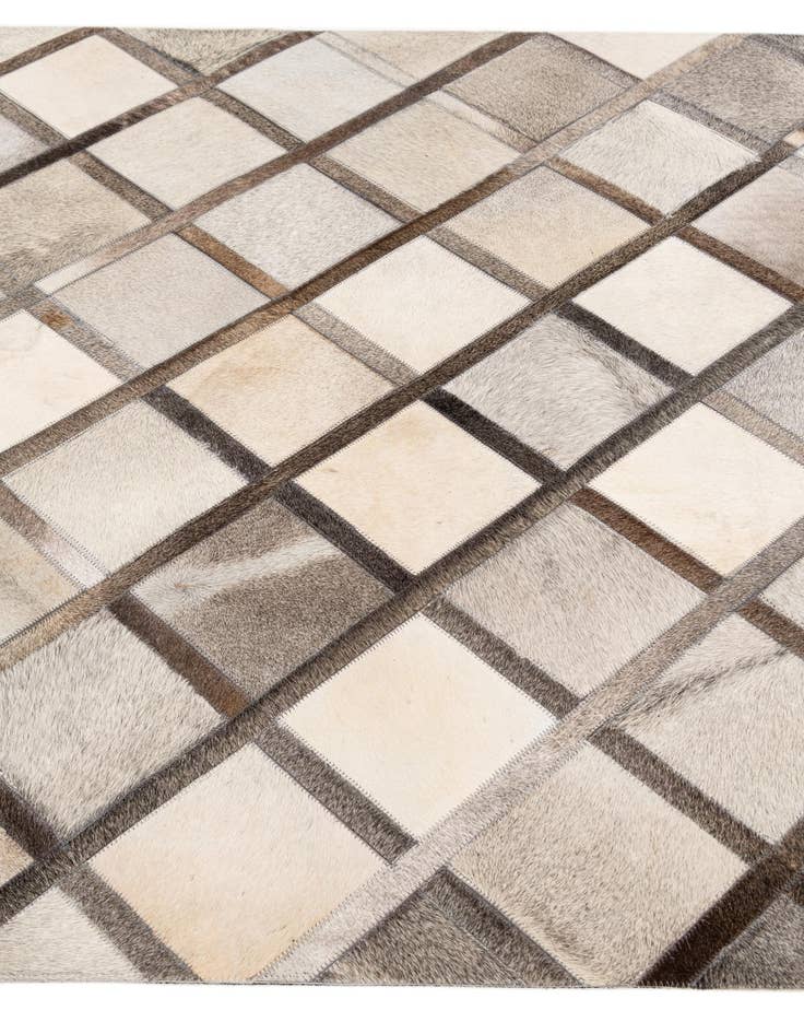 Detail image of 4' 1 x 6' 3 Cowhide Stocks Rug