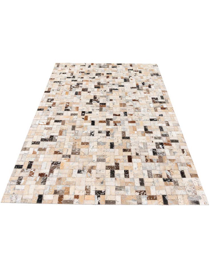 Detail image of 4' 1 x 5' 10 Cowhide Stocks Rug