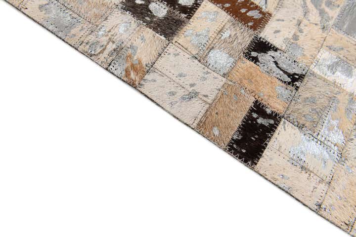 4' 1 x 5' 10 Cowhide Stocks Rug