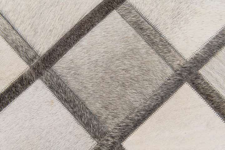 4' 1 x 6' 1 Cowhide Stocks Rug