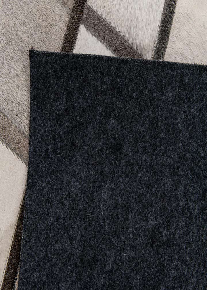 4' 1 x 6' 1 Cowhide Stocks Rug