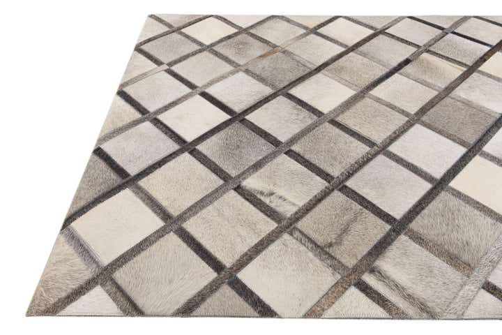4' 1 x 6' 3 Cowhide Stocks Rug