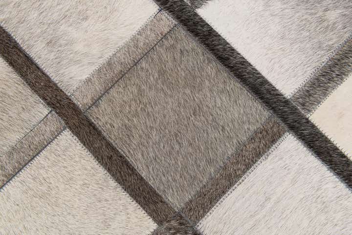 4' 1 x 6' 3 Cowhide Stocks Rug