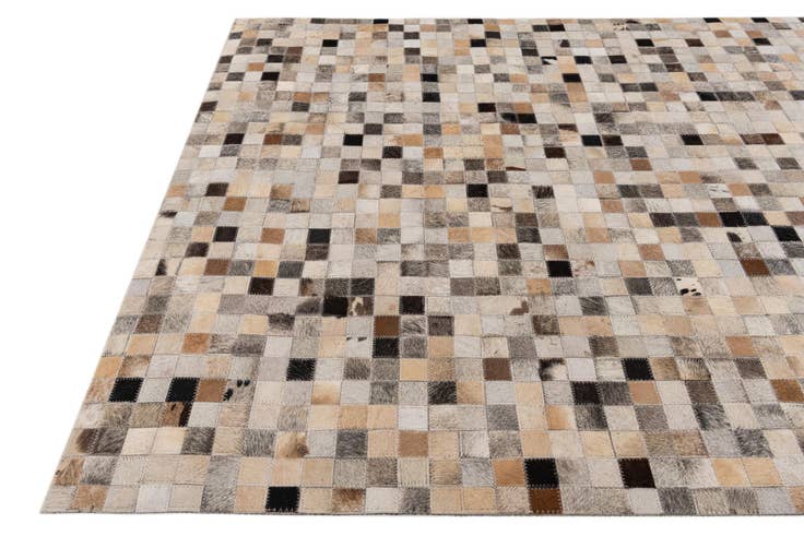 Detail image of 4' 1 x 5' 9 Cowhide Stocks Rug