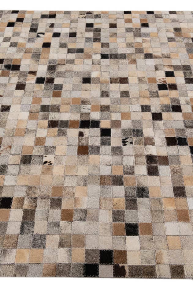 Detail image of 4' 1 x 5' 9 Cowhide Stocks Rug