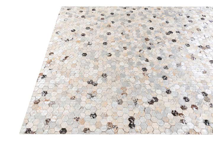 4' 1 x 5' 6 Cowhide Stocks Rug
