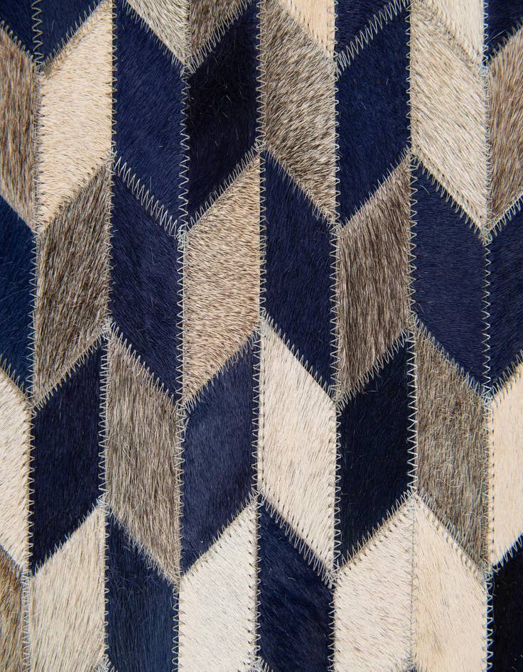 Detail image of 4' 4 x 6' 2 Cowhide Stocks Rug