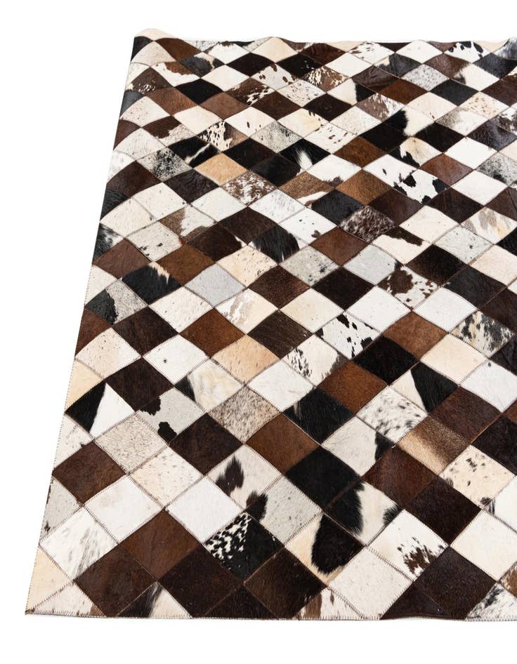 Detail image of 4' 1 x 5' 10 Cowhide Stocks Rug