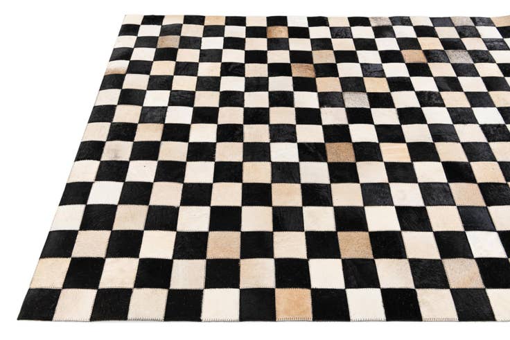 Detail image of 3' 11 x 5' 11 Cowhide Stocks Rug
