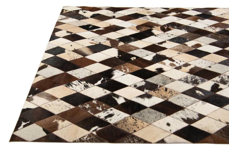 Detail image of 4' 1 x 5' 10 Cowhide Stocks Rug