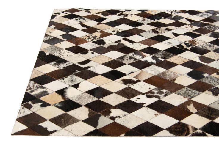 Detail image of 4' 1 x 5' 10 Cowhide Stocks Rug
